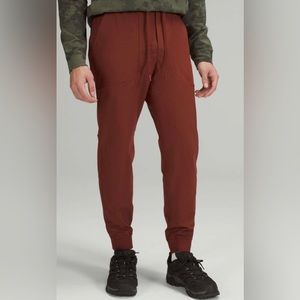Lululemon ABC Jogger Tall *Warpstreme
Date Brown